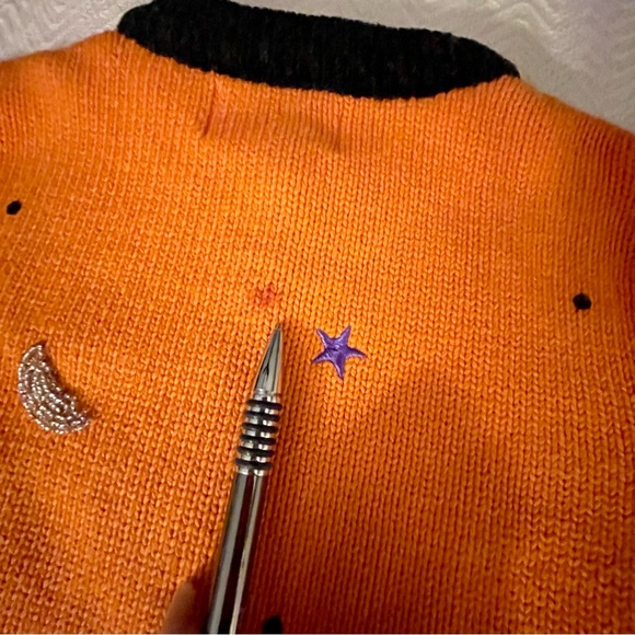 Spooktacular Halloween Sweater for Kids! Size 5-6 👻 - Picture 13 of 13